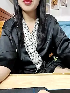 Snapshot of cream1299 chatting on 02.18.25 cream1299 online show from 02.18.25