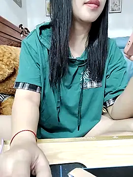 Snapshot of cream1299 chatting on 02.20.25 cream1299 online show from 02.20.25
