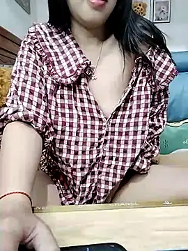 Snapshot of cream1299 chatting on 02.21.25 cream1299 online show from 02.21.25