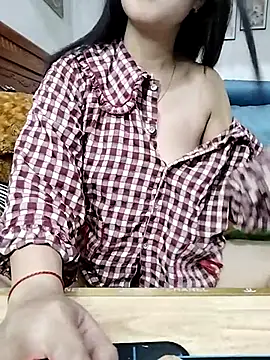 Snapshot of cream1299 chatting on 02.23.25 cream1299 online show from 02.23.25