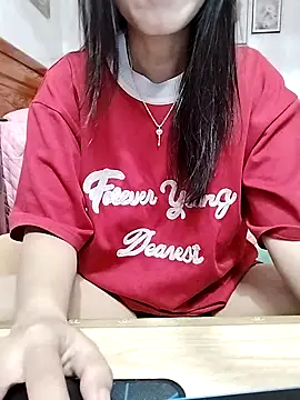 Snapshot of cream1299 chatting on 10.07.25 cream1299 online show from 10.07.25