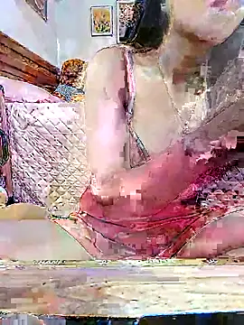 Snapshot of cream1299 chatting on 10.20.25 cream1299 online show from 10.20.25