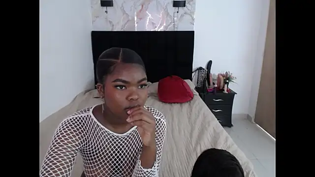 Nicole Colette  online show from 10.28.25