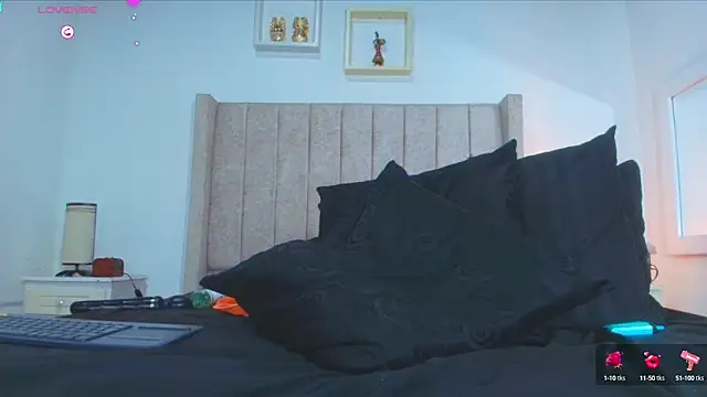 juana 240 online show from 02.15.25