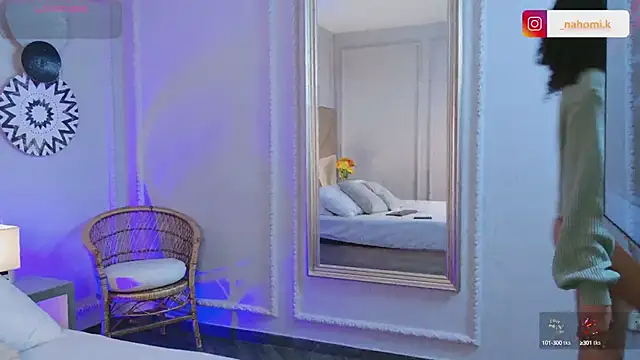 Nahomi King online show from 02.04.25