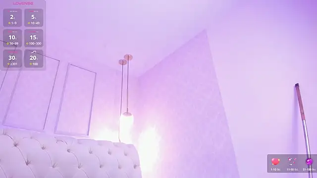 Snapshot of saharawalker chatting on 01.24.25 saharawalker online show from 01.24.25