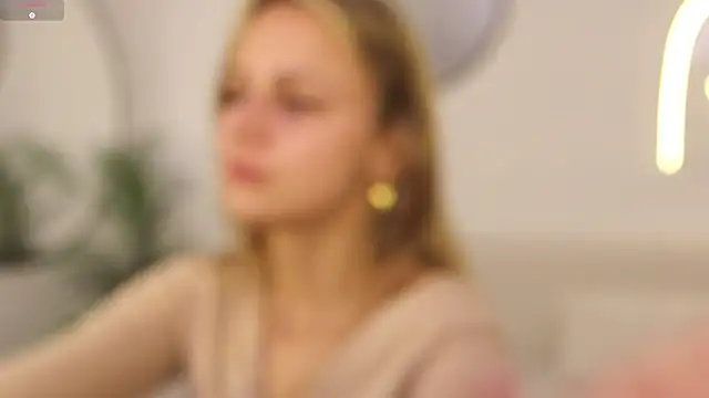 Snapshot of Wendy_D0ll chatting on 05.04.26 Wendy D0ll online show from 05.04.26