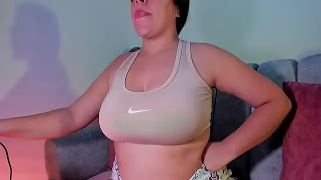 Snapshot of daniabet chatting on 02.04.25 daniabet online show from 02.04.25