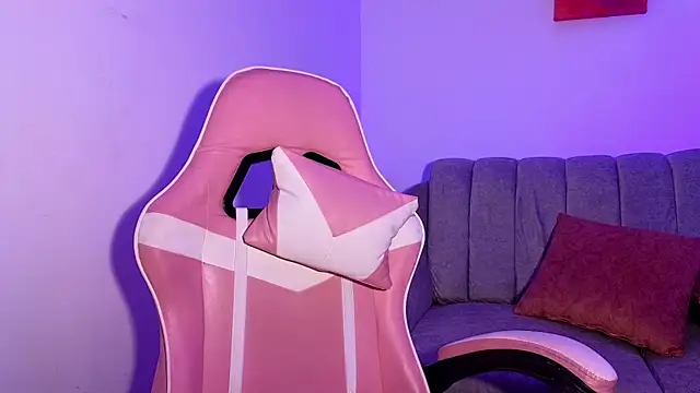 Snapshot of daniabet chatting on 03.15.25 daniabet online show from 03.15.25