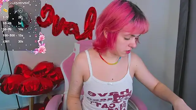 Roxy Wi online show from 02.18.25