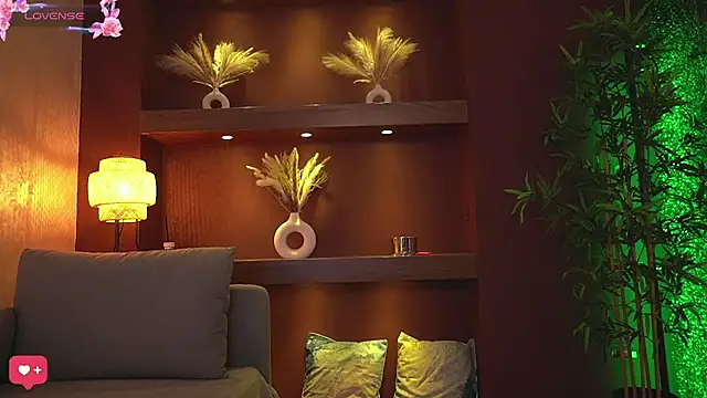 JustinneJade online show from 12.04.24