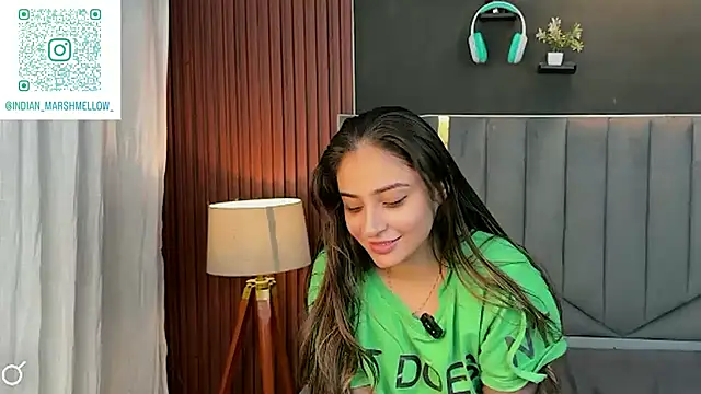 Snapshot of demieliss chatting on 10.01.25 demieliss online show from 10.01.25