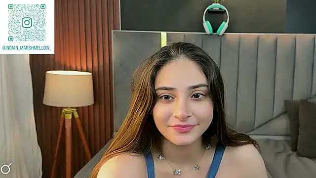 Snapshot of demieliss chatting on 10.19.25 demieliss online show from 10.19.25