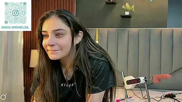 Snapshot of demieliss chatting on 11.04.25 demieliss online show from 11.04.25