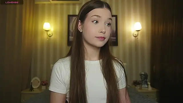  Eva Lee online show from 10.06.25