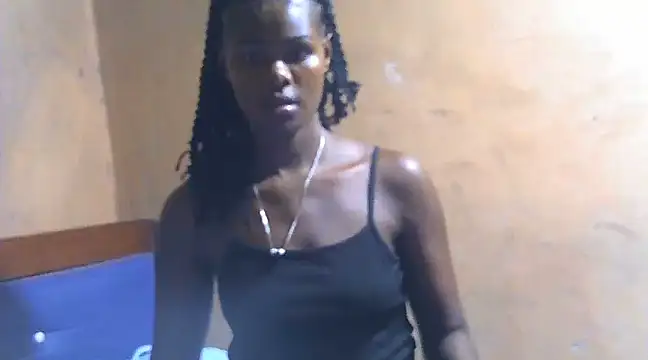 Snapshot of sexy_carolyne chatting on 02.11.25 sexy carolyne online show from 02.11.25