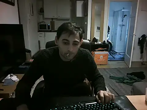 Snapshot of mihaimichael chatting on 02.07.25 mihaimichael online show from 02.07.25