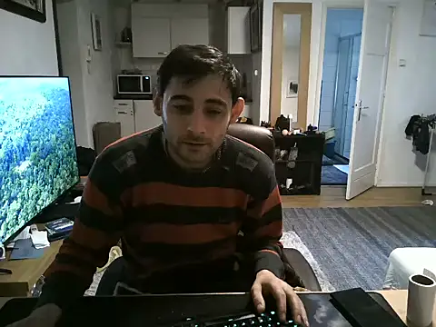 Snapshot of mihaimichael chatting on 02.09.25 mihaimichael online show from 02.09.25