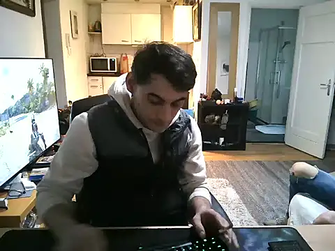 Snapshot of mihaimichael chatting on 02.11.25 mihaimichael online show from 02.11.25