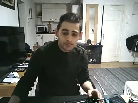 Snapshot of mihaimichael chatting on 02.14.25 mihaimichael online show from 02.14.25