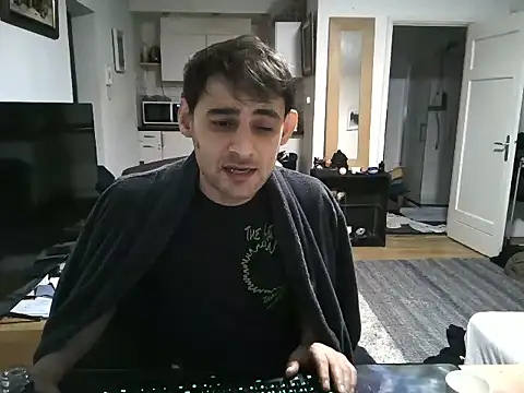 Snapshot of mihaimichael chatting on 02.15.25 mihaimichael online show from 02.15.25