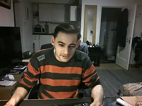 Snapshot of mihaimichael chatting on 02.22.25 mihaimichael online show from 02.22.25