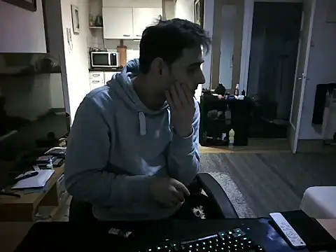 Snapshot of mihaimichael chatting on 03.05.25 mihaimichael online show from 03.05.25