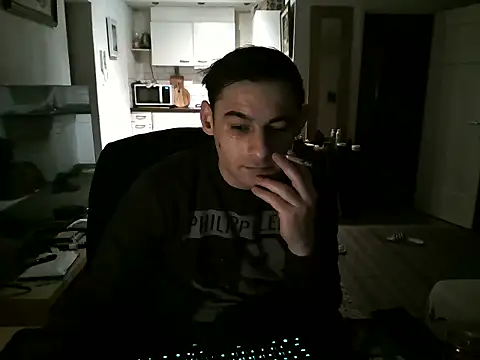 Snapshot of mihaimichael chatting on 03.06.25 mihaimichael online show from 03.06.25