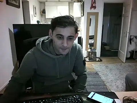 Snapshot of mihaimichael chatting on 03.13.25 mihaimichael online show from 03.13.25