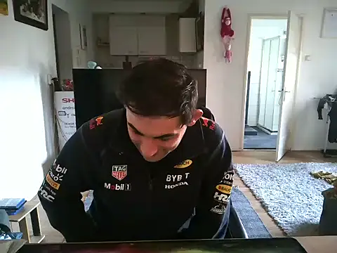 Snapshot of mihaimichael chatting on 03.19.25 mihaimichael online show from 03.19.25