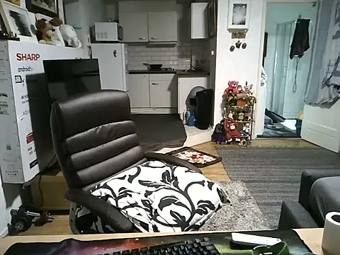 mihaimichael online show from 10.17.25