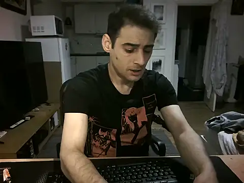 Snapshot of mihaimichael chatting on 06.05.26 mihaimichael online show from 06.05.26