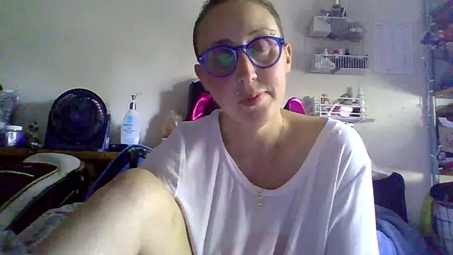 Snapshot of AstridFalk23 chatting on 10.06.25 AstridFalk23 online show from 10.06.25