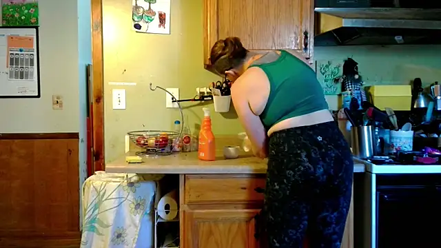 Snapshot of AstridFalk23 chatting on 10.15.25 AstridFalk23 online show from 10.15.25