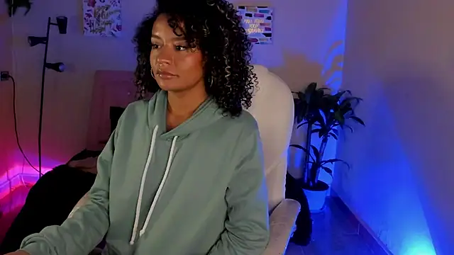 Snapshot of keyla_roberts777 chatting on 02.21.25 keyla roberts777 online show from 02.21.25
