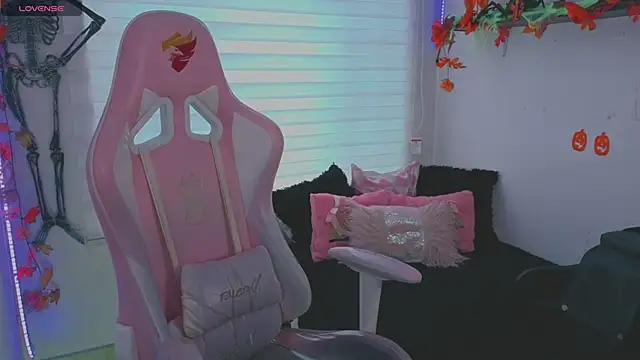 keyla roberts777 online show from 10.14.25