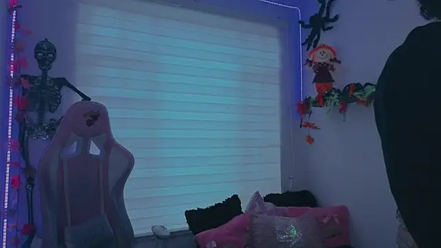 keyla roberts777 online show from 10.18.25