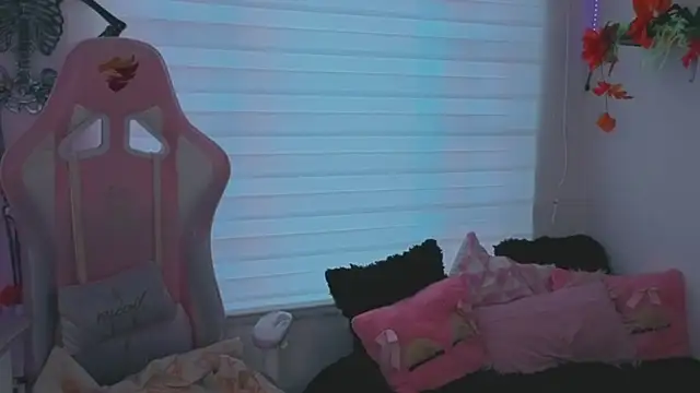 keyla roberts777 online show from 10.19.25