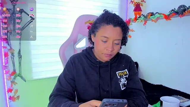 keyla roberts777 online show from 10.31.25