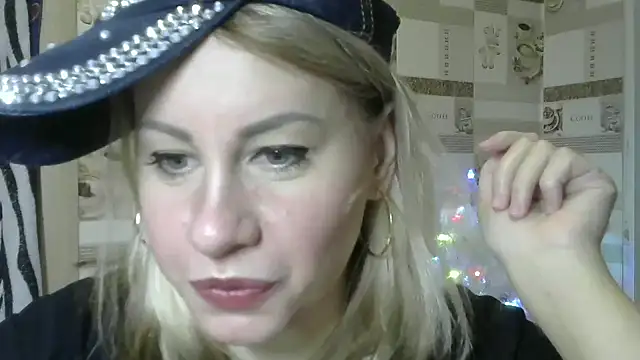 TherestlessKitty online show from 01.04.25