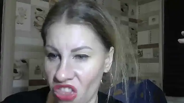 Snapshot of TherestlessKitty chatting on 10.31.25 TherestlessKitty online show from 10.31.25