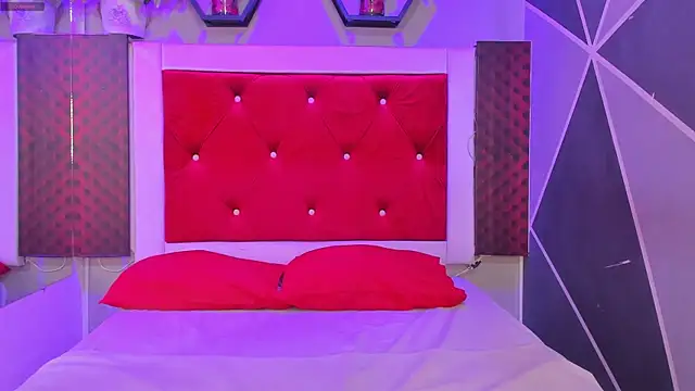 Karoll014 online show from 09.24.25