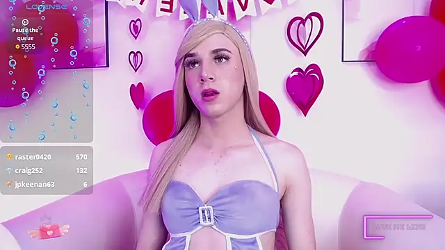 Snapshot of Tayzon_Foxxx chatting on 02.09.25 Tayzon Foxxx online show from 02.09.25