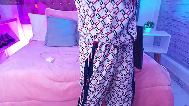 Snapshot of Tayzon_Foxxx chatting on 09.29.25 Tayzon Foxxx online show from 09.29.25