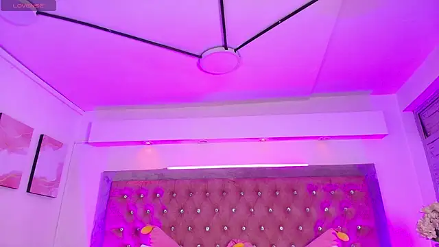 Tayzon Foxxx online show from 12.19.25