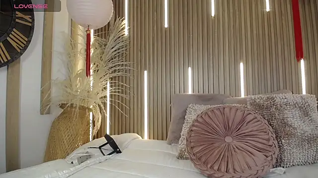 Tayzon Foxxx online show from 04.01.26