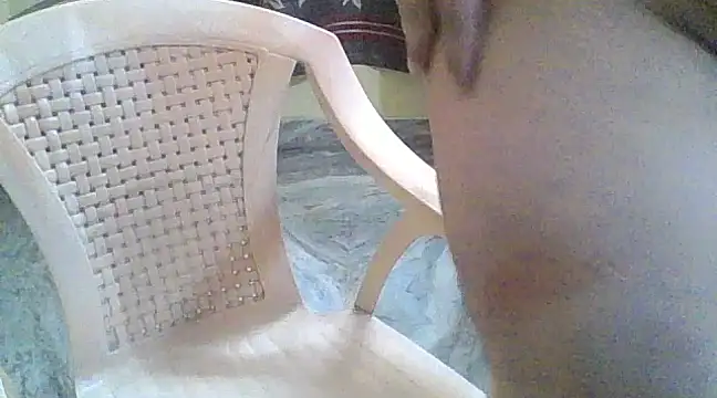 Snapshot of ARYANAVAILABLE chatting on 12.26.24 ARYANAVAILABLE online show from 12.26.24