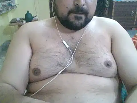 Snapshot of ARYANAVAILABLE chatting on 02.12.25 ARYANAVAILABLE online show from 02.12.25