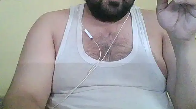 Snapshot of ARYANAVAILABLE chatting on 03.08.25 ARYANAVAILABLE online show from 03.08.25
