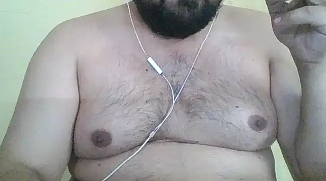 Snapshot of ARYANAVAILABLE chatting on 03.18.25 ARYANAVAILABLE online show from 03.18.25